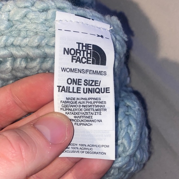 The North Face Light Blue Woman’s Knit Beanie Winter Hat Snow Hat - Picture 2 of 3